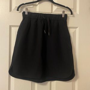 lululemon black skirt